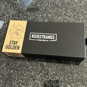 Kickstands shoe laces
